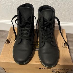 Dr. Martens like new